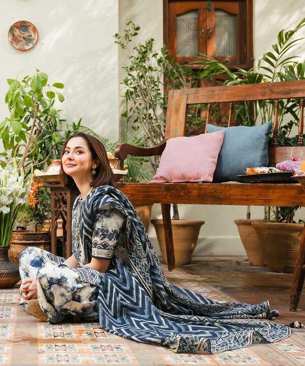 3PC-Printed Lawn Shirt With Voile Printed Chiffon Dupatta-1542